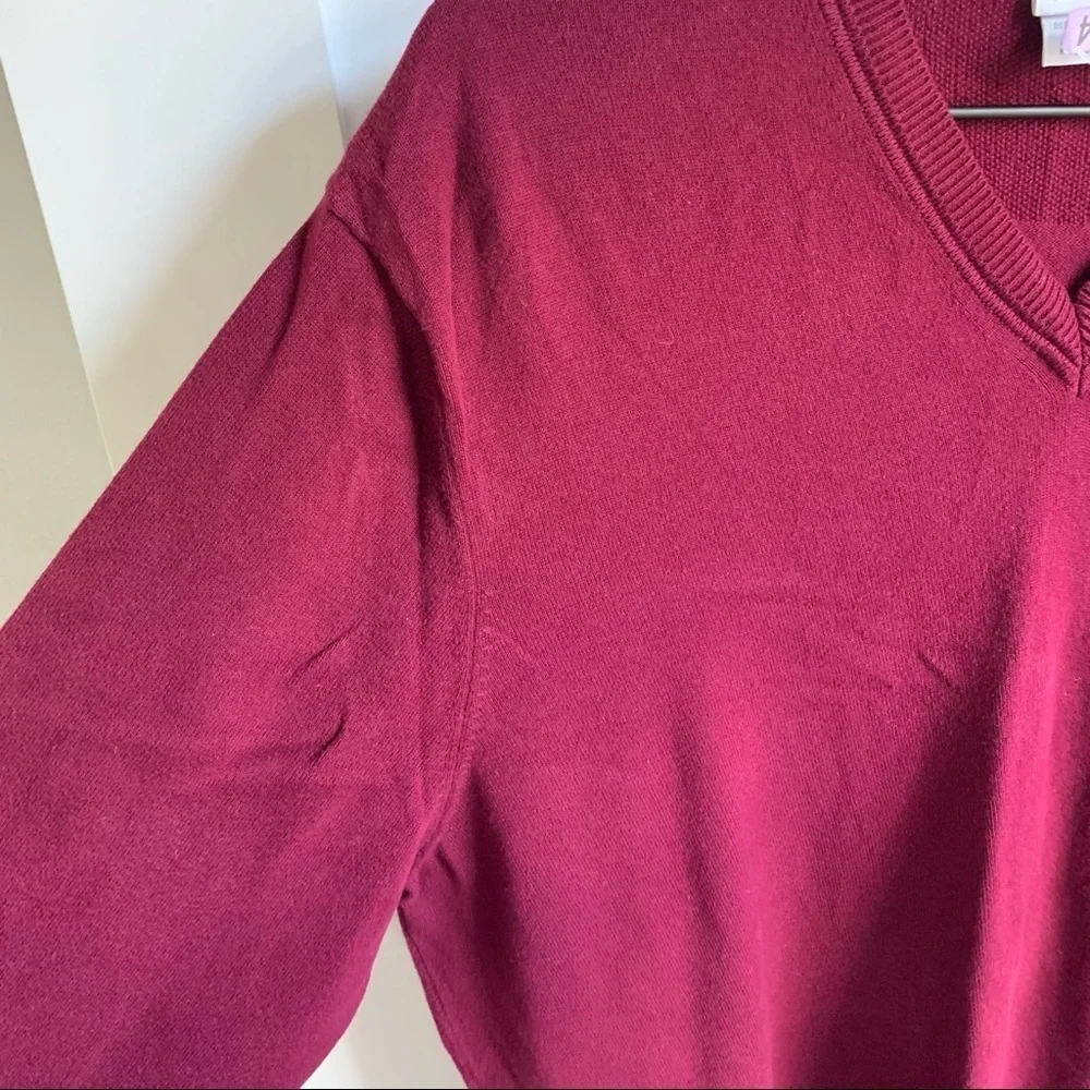 LACOSTE | GUC Maroon V-Neck Sweater Maroon Logo